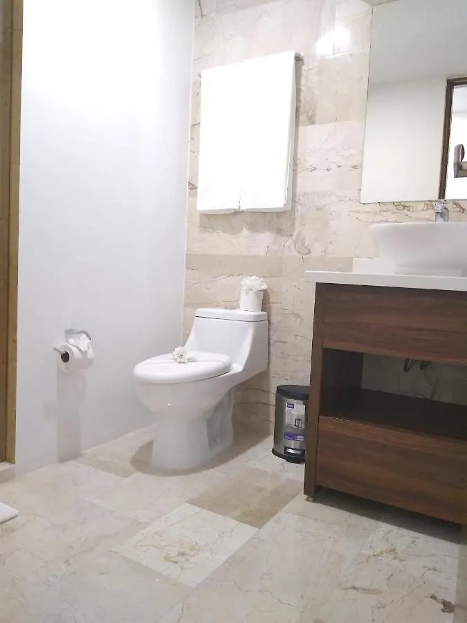 Apartament Ocean View From The Rooftop Pool Only One Block To The Beach Studio For 2 Playa del Carmen